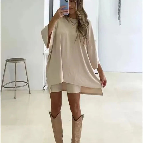 Breezy Lounge Duo – Oversized Shirt & Shorts Set for Ultimate Comfort!